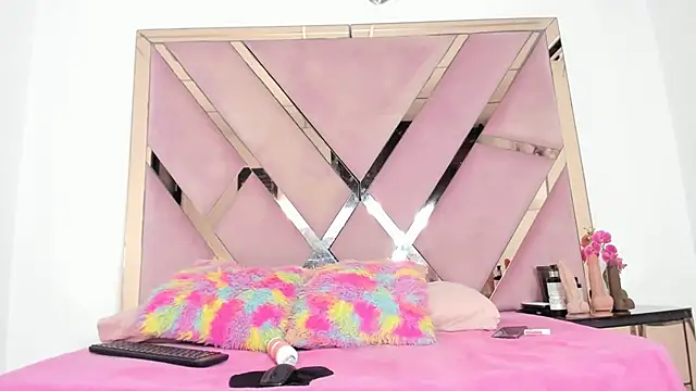 Snapshot of Akiraht chatting on September 2025 08:46:01 PM Akiraht online show from September 2025 08:46:01 PM