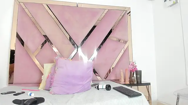 Snapshot of Akiraht chatting on October 2025 08:31:02 PM Akiraht online show from October 2025 08:31:02 PM