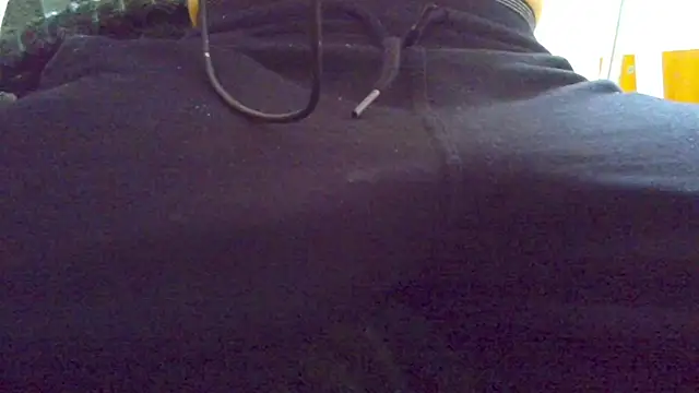 Snapshot of HairyHornyTwinkx chatting on November 2025 03:11:01 PM HairyHornyTwinkx online show from November 2025 03:11:01 PM