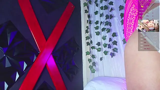 ivonne diaz1 online show from November 2025 07:58:01 PM