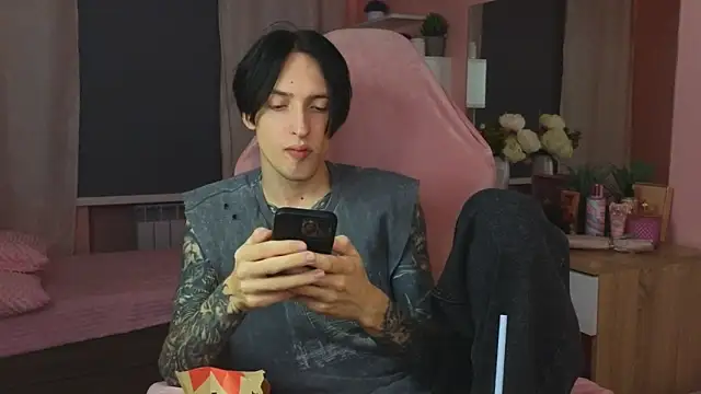 Snapshot of Martin_Jin chatting on November 2025 12:16:01 PM Martin Jin online show from November 2025 12:16:01 PM