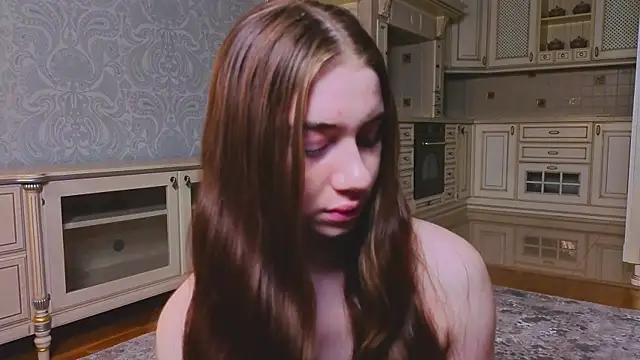 Snapshot of EadlinGillim chatting on September 2025 03:06:02 AM EadlinGillim online show from September 2025 03:06:02 AM