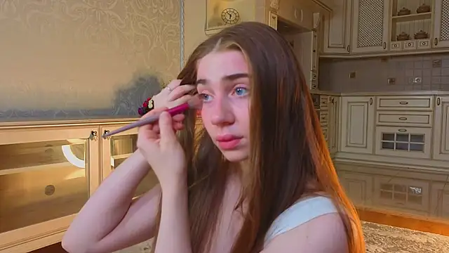 Snapshot of EadlinGillim chatting on September 2025 03:08:01 AM EadlinGillim online show from September 2025 03:08:01 AM