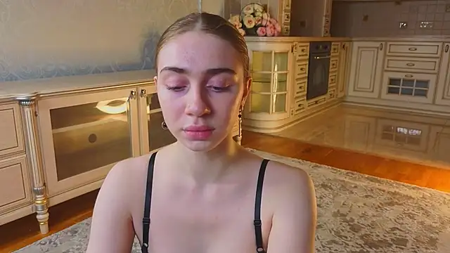 Snapshot of EadlinGillim chatting on November 2025 04:58:02 AM EadlinGillim online show from November 2025 04:58:02 AM