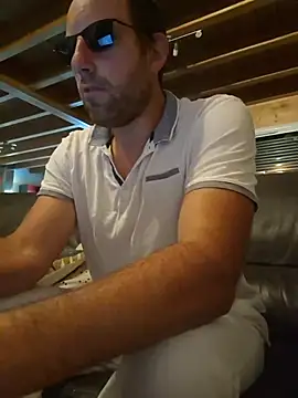 BrunJulienMetis online show from July 2026 05:42:02 AM