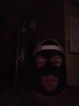 Snapshot of JoeyUhOh chatting on November 2025 10:02:02 AM JoeyUhOh online show from November 2025 10:02:02 AM