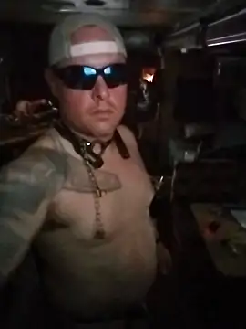 Snapshot of JoeyUhOh chatting on December 2025 06:09:01 AM JoeyUhOh online show from December 2025 06:09:01 AM