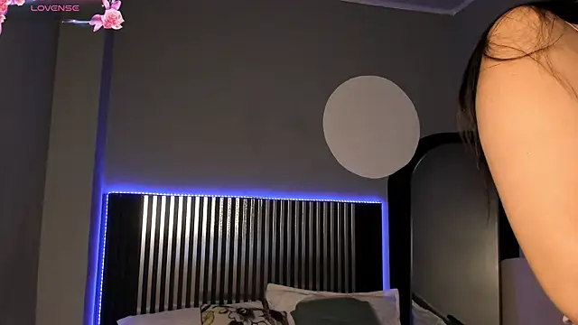 Snapshot of Emilybeltons chatting on October 2025 08:07:01 PM Emilybeltons online show from October 2025 08:07:01 PM