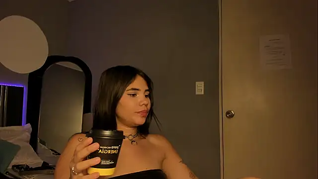 Snapshot of Emilybeltons chatting on January 2026 08:14:01 PM Emilybeltons online show from January 2026 08:14:01 PM