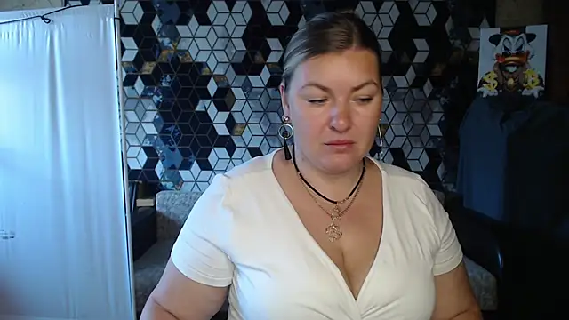 NikaSkylink online show from May 2026 03:04:02 AM