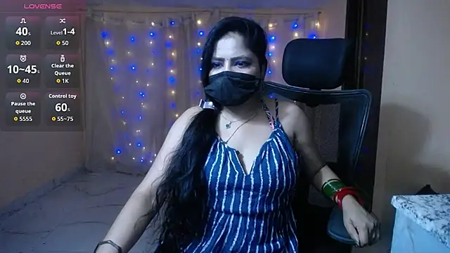 Divvya  online show from May 2026 07:45:02 PM
