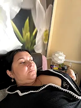 Snapshot of Liza_Will chatting on October 2025 12:01:02 PM Liza Will online show from October 2025 12:01:02 PM