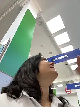 Snapshot of Liza_Will chatting on October 2025 10:23:02 AM Liza Will online show from October 2025 10:23:02 AM