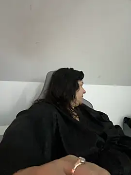 Snapshot of Liza_Will chatting on October 2025 06:31:02 PM Liza Will online show from October 2025 06:31:02 PM