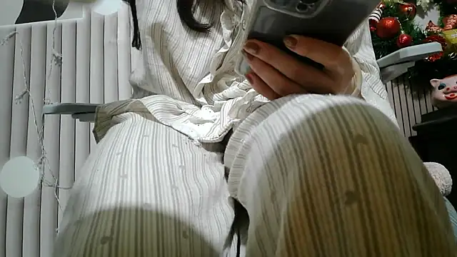 Emachiii online show from January 2026 12:49:02 AM