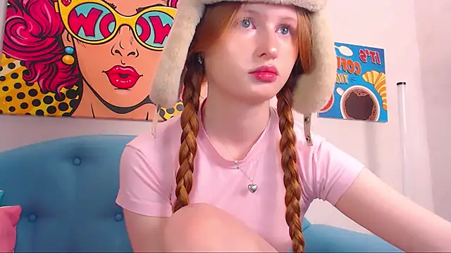 Snapshot of LuxXAngel chatting on September 2025 11:04:01 PM LuxXAngel online show from September 2025 11:04:01 PM