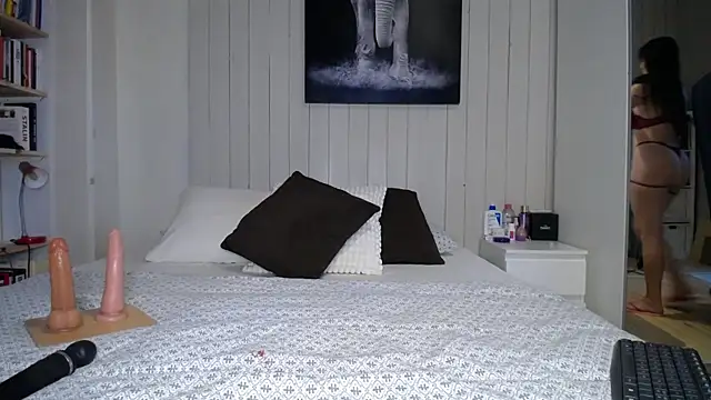 alexa moreti online show from November 2025 09:42:01 AM