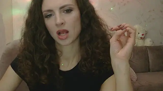 Amber Carrol online show from December 2025 05:19:02 PM