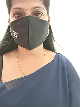 Snapshot of shivani27 chatting on October 2025 08:02:02 AM shivani27 online show from October 2025 08:02:02 AM