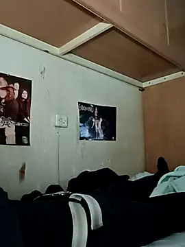 Rickrow666 online show from February 2026 07:12:01 PM