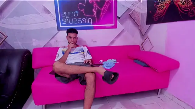 Snapshot of rhabena_boysex chatting on February 2026 01:39:02 AM rhabena boysex online show from February 2026 01:39:02 AM