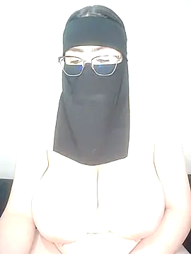 Snapshot of Arabic-loka chatting on October 2025 05:08:01 PM Arabic-loka online show from October 2025 05:08:01 PM