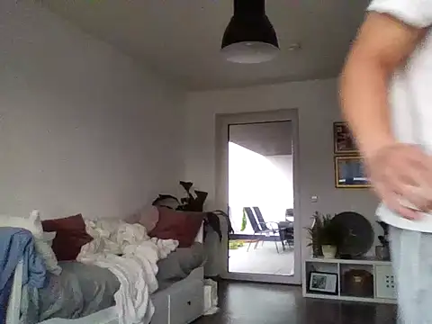 Mrlarox online show from September 2025 05:01:01 PM