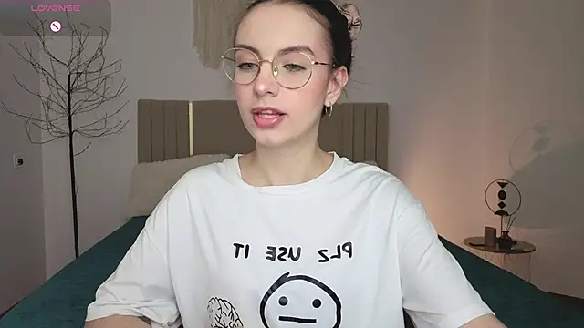 Real cutie1 online show from March 2026 12:39:02 PM