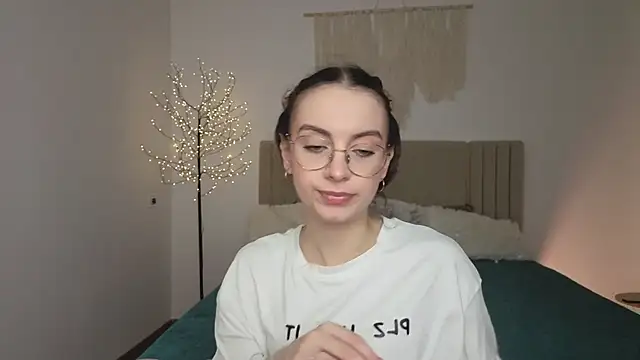 Real cutie1 online show from April 2026 12:36:02 PM