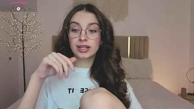 Real cutie1 online show from April 2026 12:47:01 PM