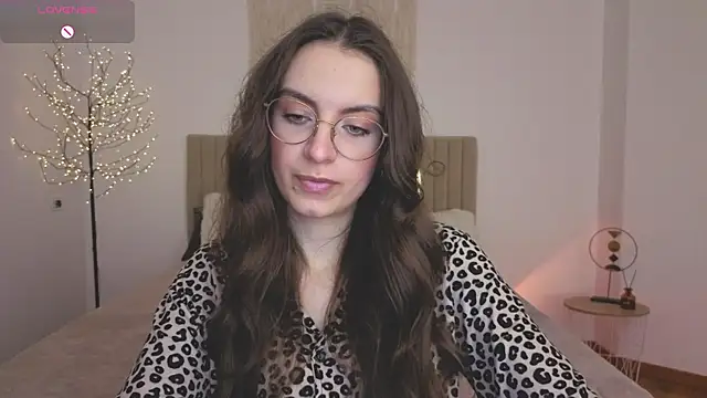 Real cutie1 online show from May 2026 02:45:01 PM