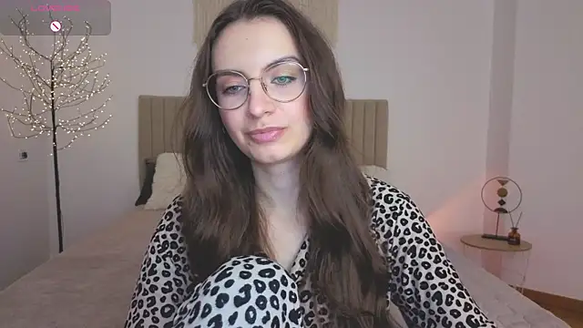 Real cutie1 online show from May 2026 04:04:02 PM