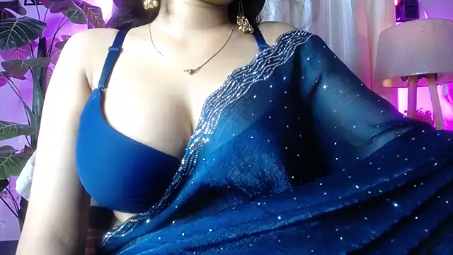 Snapshot of kiara_1122 chatting on July 2026 11:14:01 PM kiara 1122 online show from July 2026 11:14:01 PM
