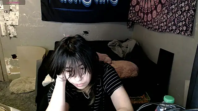 Snapshot of London_Ray chatting on October 2025 08:47:01 AM London Ray online show from October 2025 08:47:01 AM