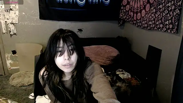 Snapshot of London_Ray chatting on October 2025 07:00:02 AM London Ray online show from October 2025 07:00:02 AM