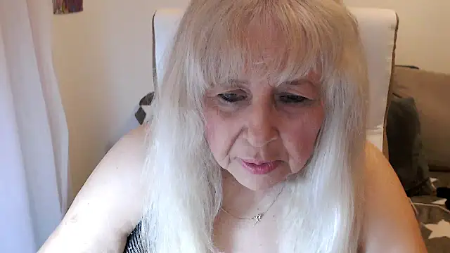 SusiLifeXXX online show from October 2025 05:57:02 PM