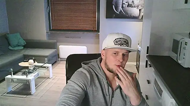 Dartanjanas13 online show from November 2025 07:57:01 PM