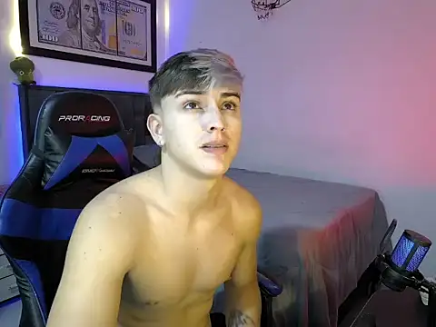 Justin trevor1 online show from May 2026 11:10:01 PM