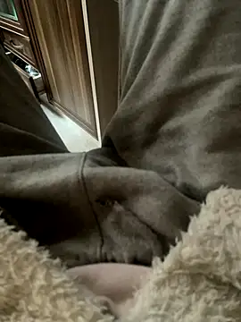 darksagax1 online show from November 2025 10:41:02 AM