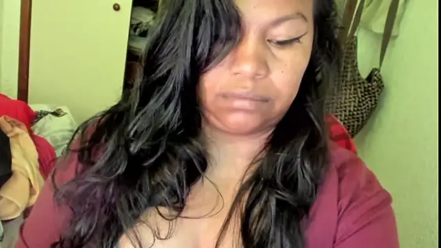 ebonylouissexyhot online show from September 2025 08:20:02 PM