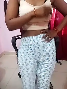 Snapshot of Reeta-rani chatting on September 2025 05:18:02 AM Reeta-rani online show from September 2025 05:18:02 AM