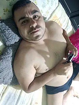 Snapshot of romiroom chatting on October 2025 01:17:01 AM romiroom online show from October 2025 01:17:01 AM