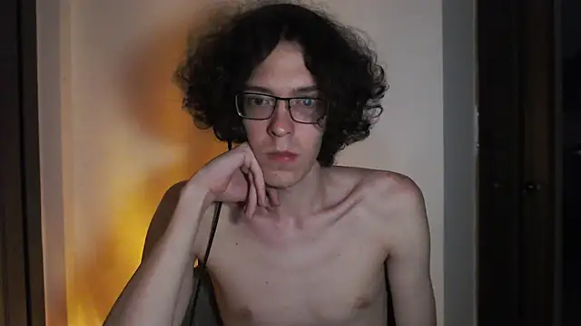 LovesomeCookie online show from April 2026 06:21:02 PM