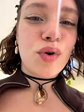 Snapshot of lucy-joy chatting on September 2025 08:25:01 AM lucy-joy online show from September 2025 08:25:01 AM