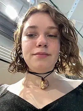 Snapshot of lucy-joy chatting on October 2025 10:34:02 AM lucy-joy online show from October 2025 10:34:02 AM