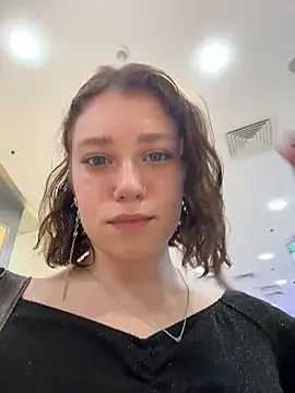 Snapshot of lucy-joy chatting on October 2025 09:30:02 AM lucy-joy online show from October 2025 09:30:02 AM