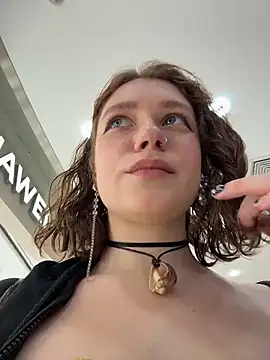 Snapshot of lucy-joy chatting on November 2025 10:23:01 AM lucy-joy online show from November 2025 10:23:01 AM