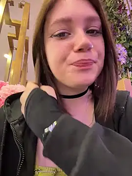 lucy-joy online show from March 2026 08:54:02 AM