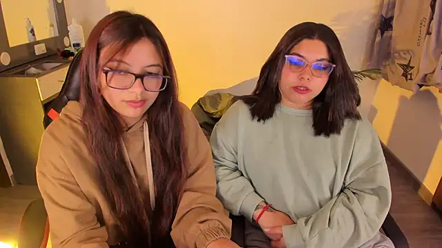 Snapshot of Verolake chatting on December 2025 01:34:01 AM Verolake online show from December 2025 01:34:01 AM