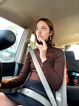 DollyTall online show from September 2025 09:31:02 AM